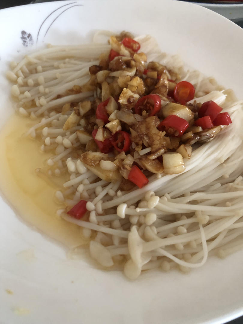 超级下饭的蒜蓉金针菇！好吃到爆