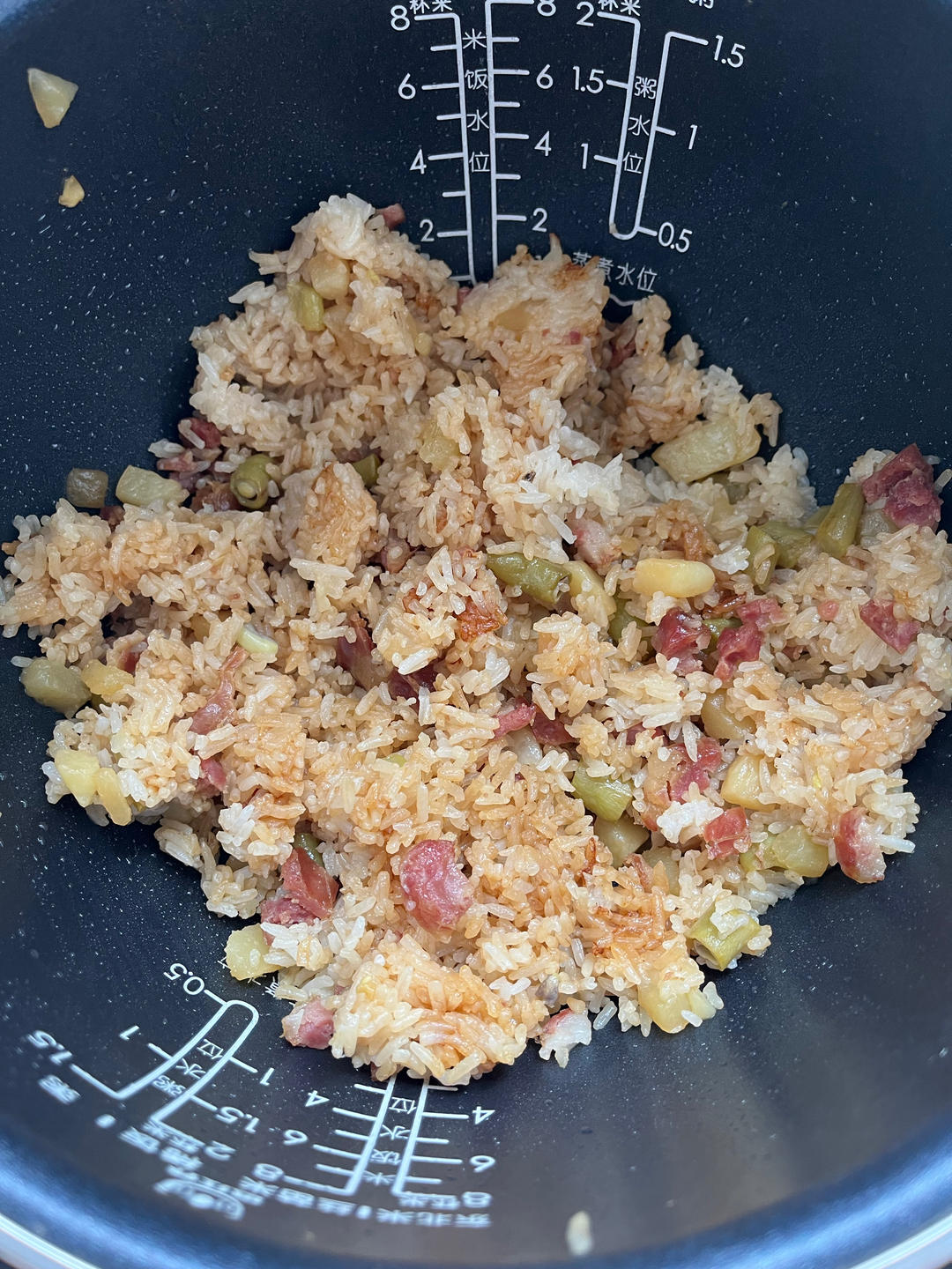 懒人必备～电饭煲腊肠焖饭