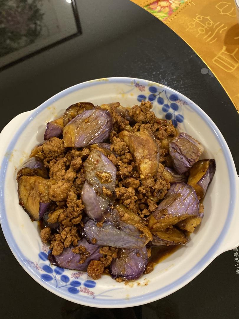 厨师长教你：“肉末烧茄子”的家常做法，口感软糯适合下饭，收藏