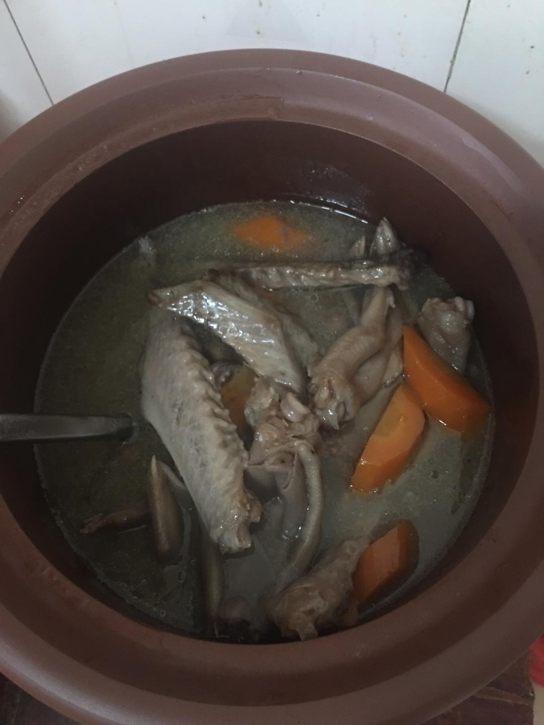 眉豆花生鹅掌翅汤
