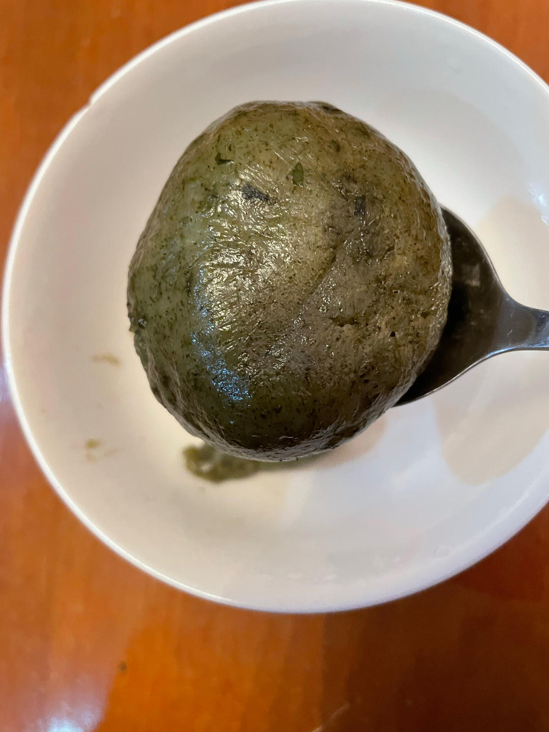 清明必吃的艾草青团