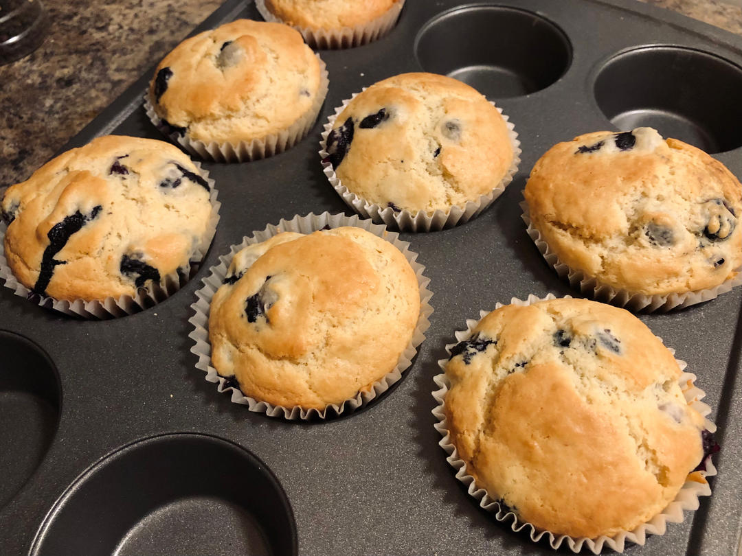 【爆浆蓝莓玛芬蛋糕】搅和几下就爆浆了～Blueberry Muffins～ | Q BAKE