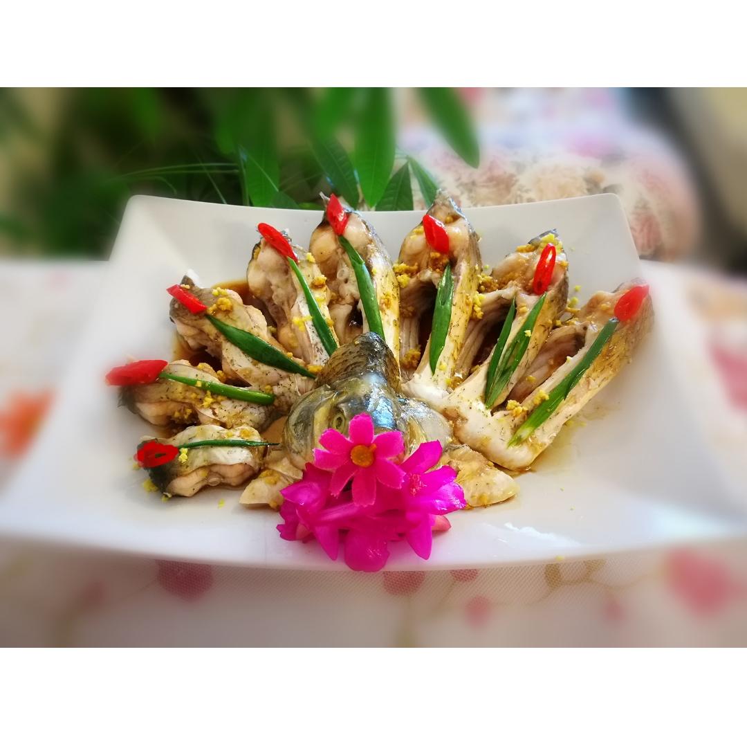 孔雀开屏清蒸鱼