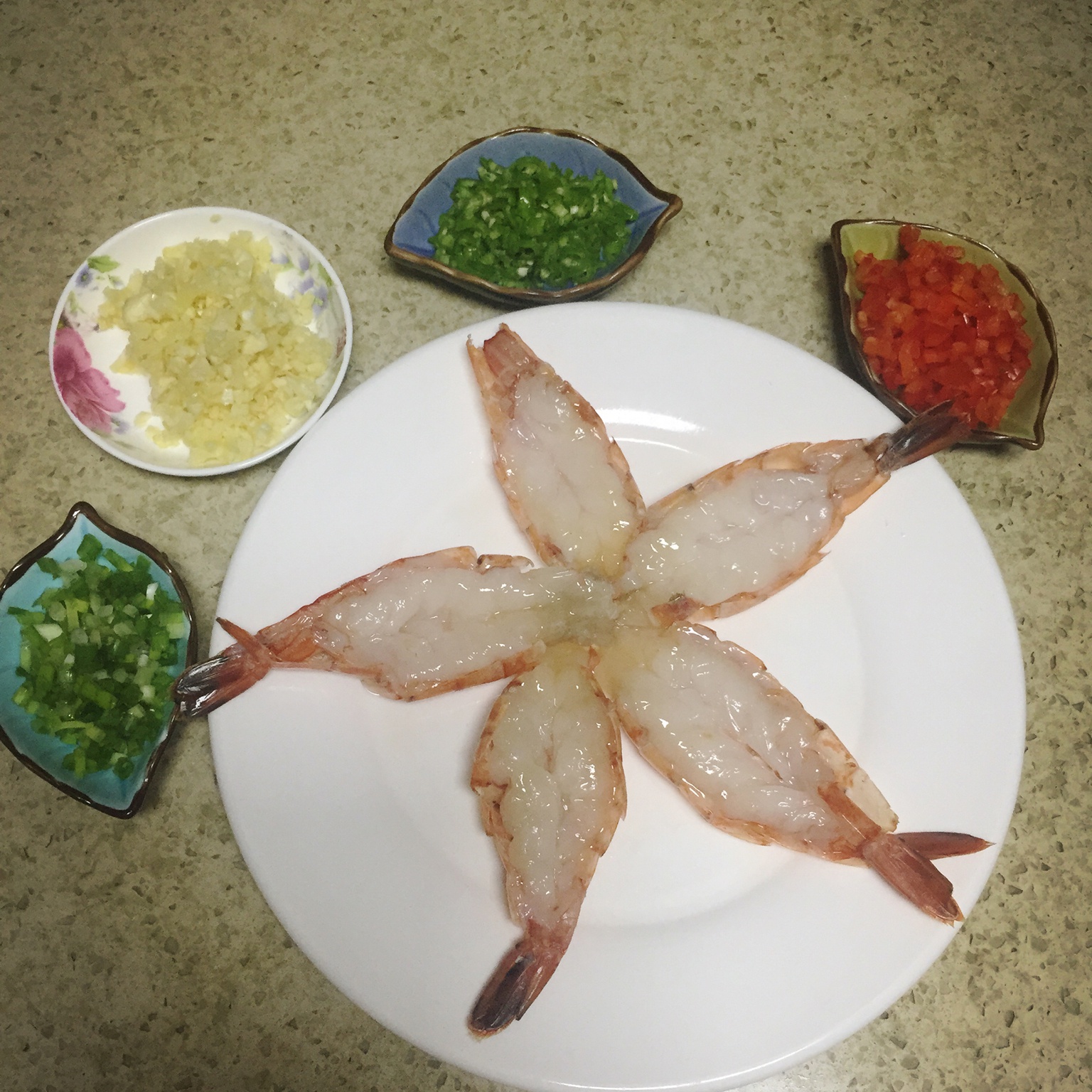 蒜蓉粉丝蒸虾