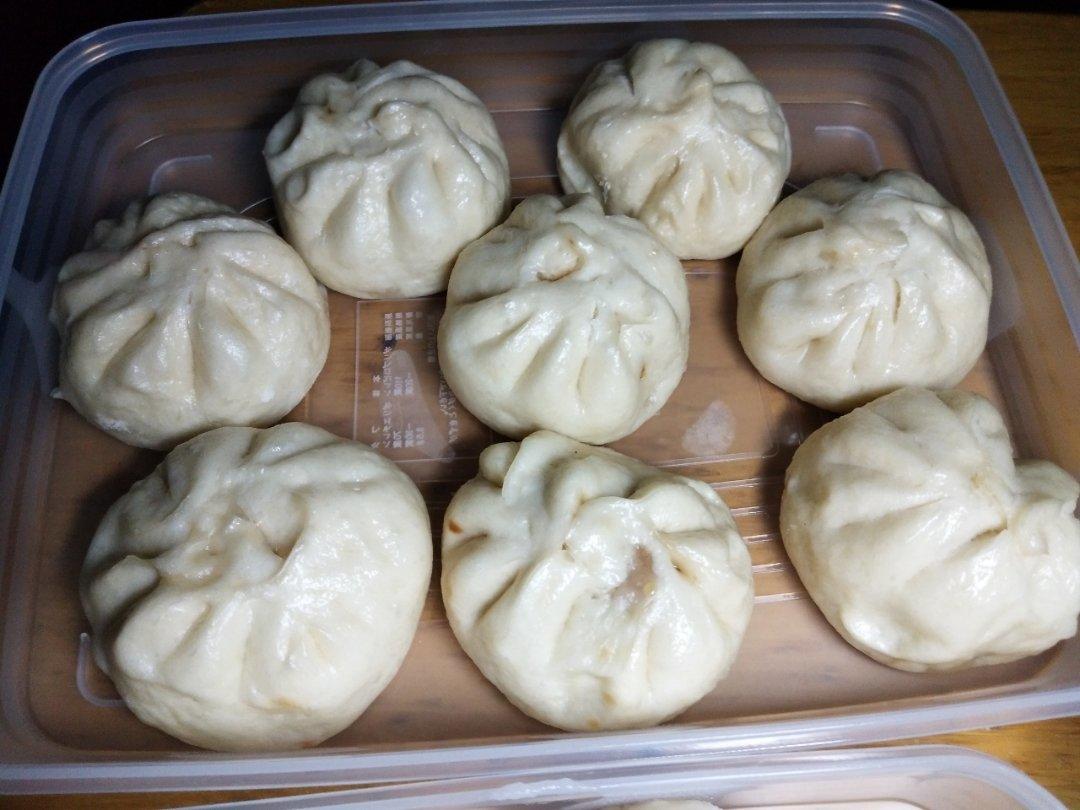 鲜美多汁的洋葱牛肉包子