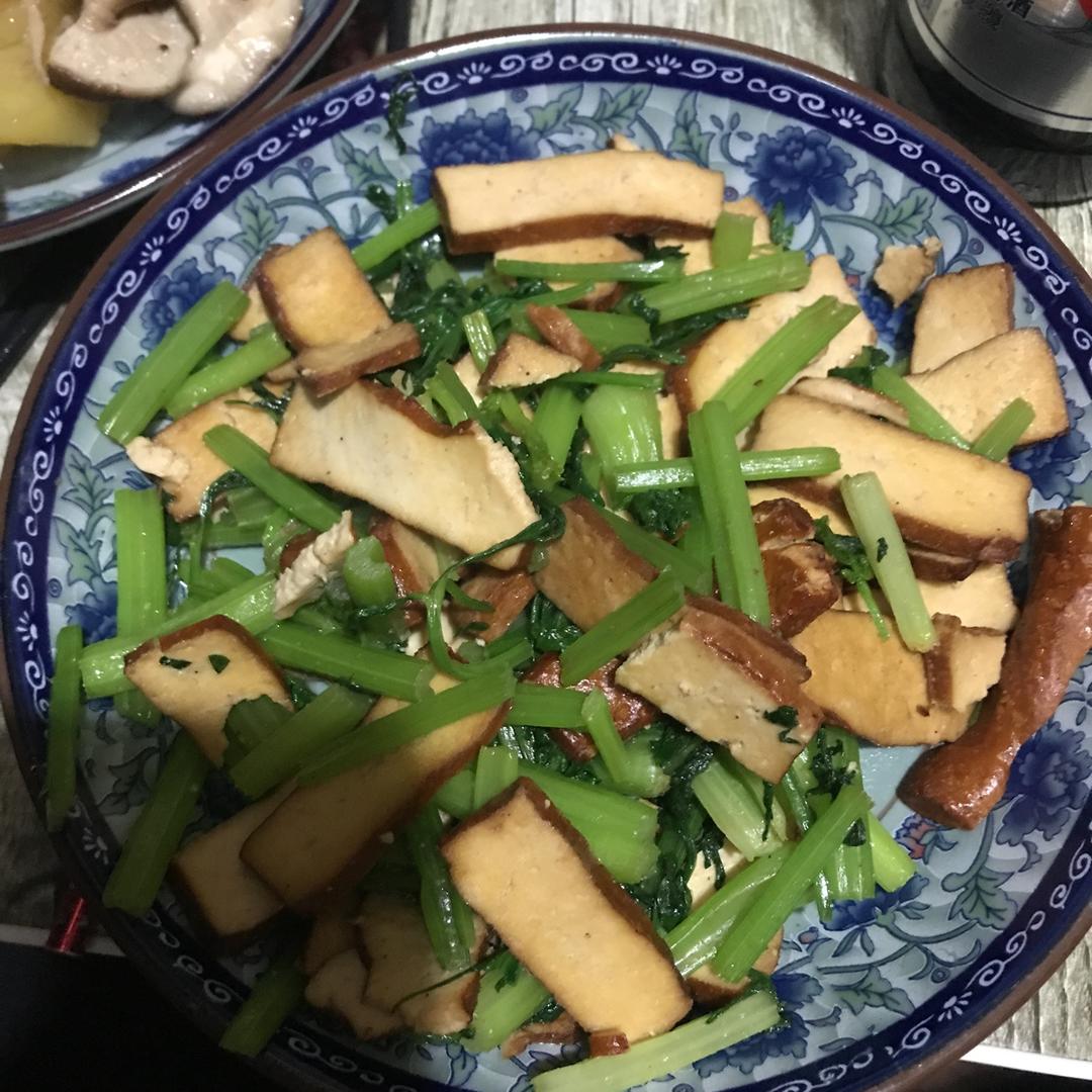 芹菜炒香干