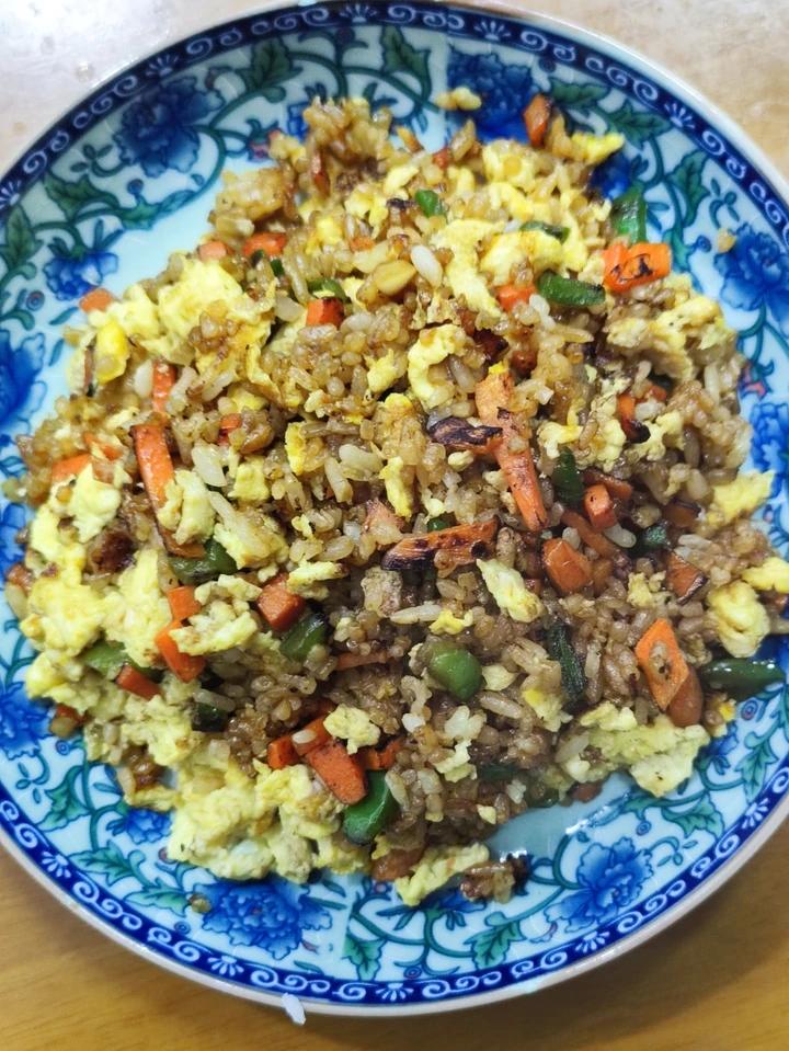 好吃到停不下来的酱油蛋炒饭