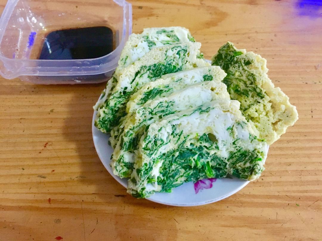 蘸汁菠菜鸡蛋糕——春季养生多吃菠菜