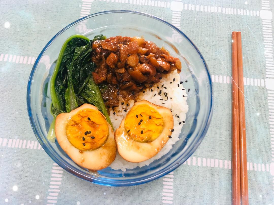 洋葱酥卤肉饭