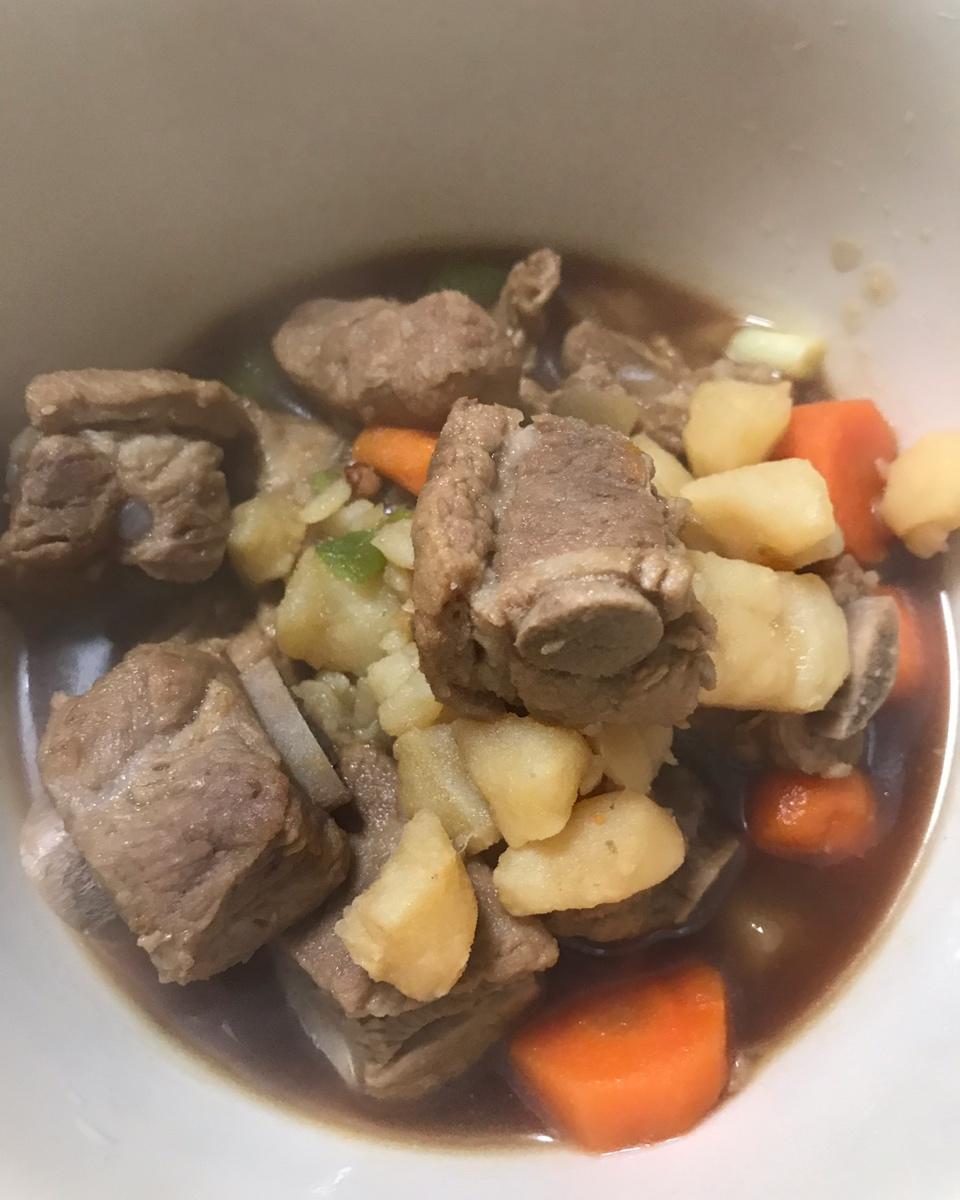 土豆炖排骨