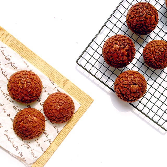 巧克力酥皮泡芙