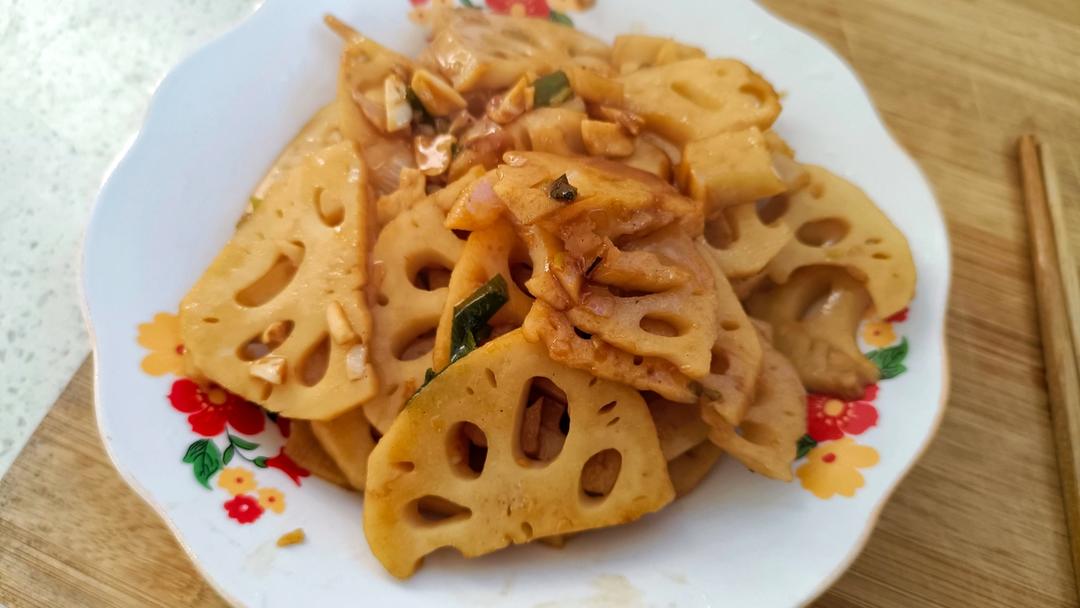 爽脆酸辣的炒藕片