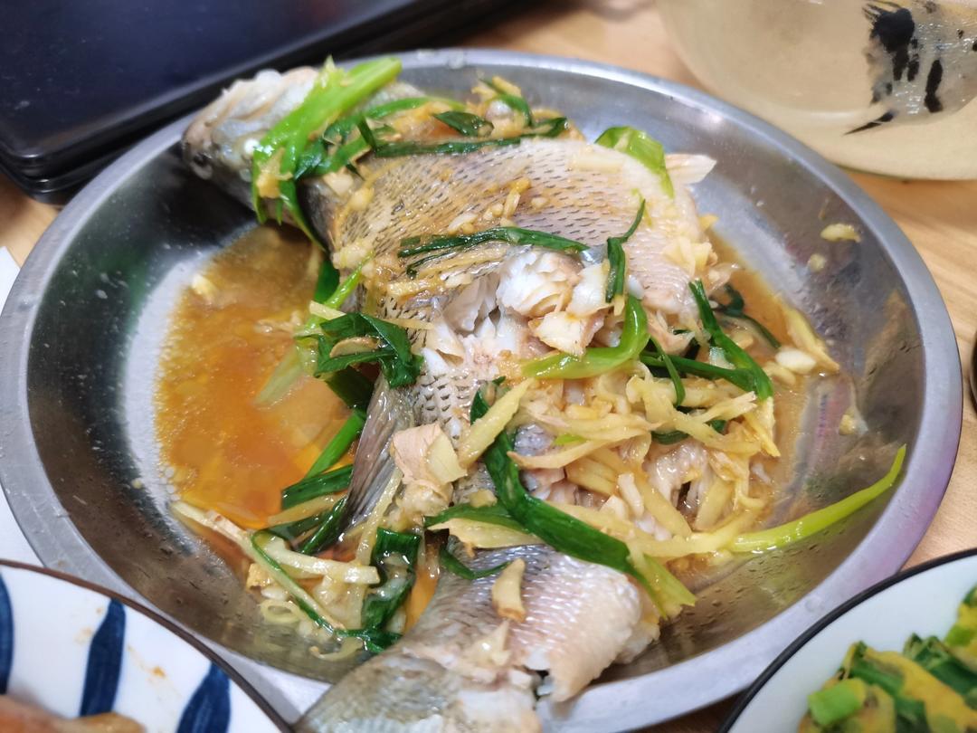 清蒸鲈鱼