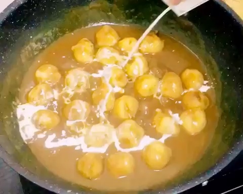 咖喱鱼蛋的做法