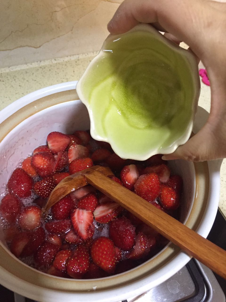 草莓季的草莓酱的做法 步骤11