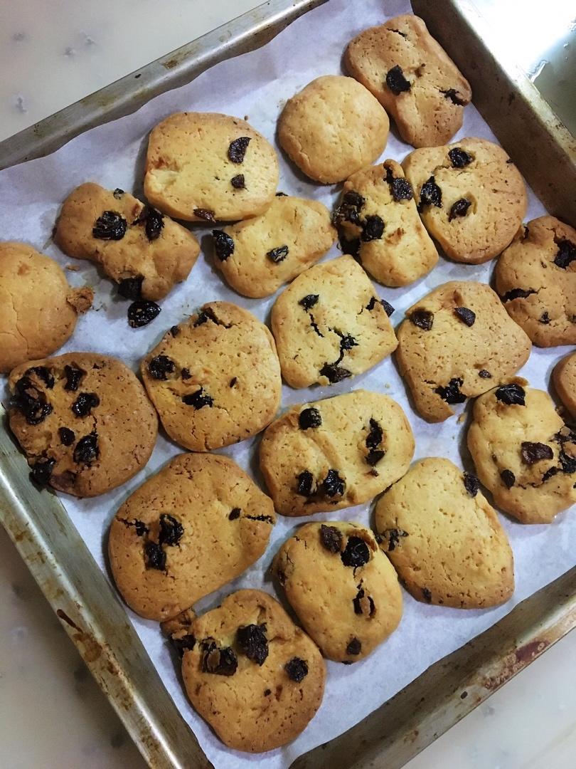 不网红，就做一个纯粹蓝罐味道的黄油黑加仑曲奇