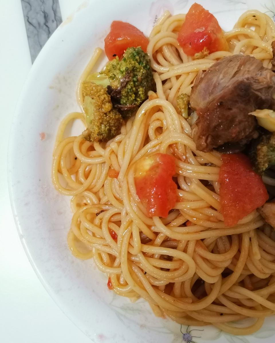 番茄肉酱意大利面