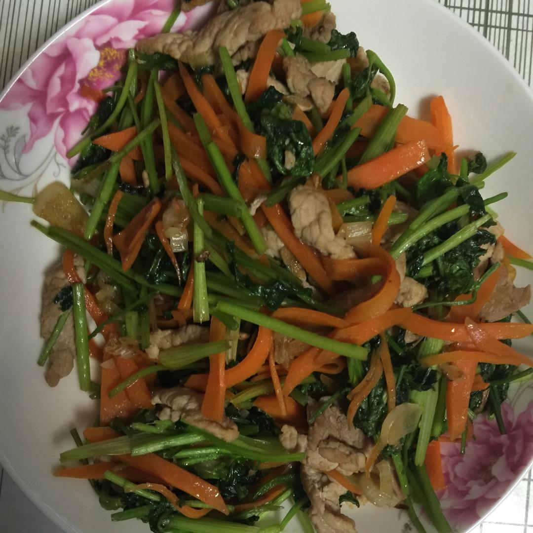 卡若做的香菜炒肉丝