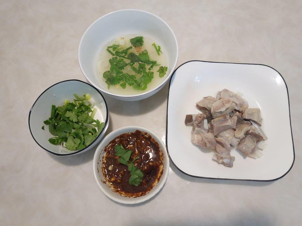 冬季不可少的一碗家常羊肉汤