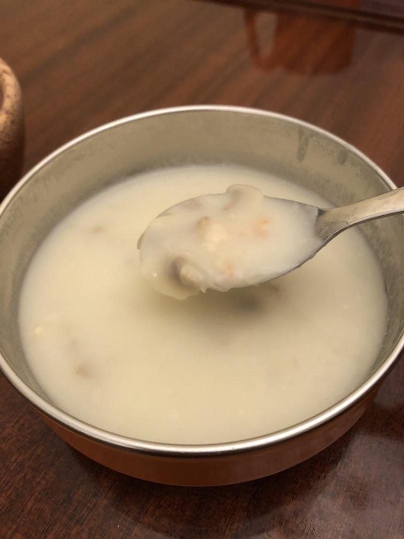 超惊艳奶油蘑菇汤(牛奶版本)