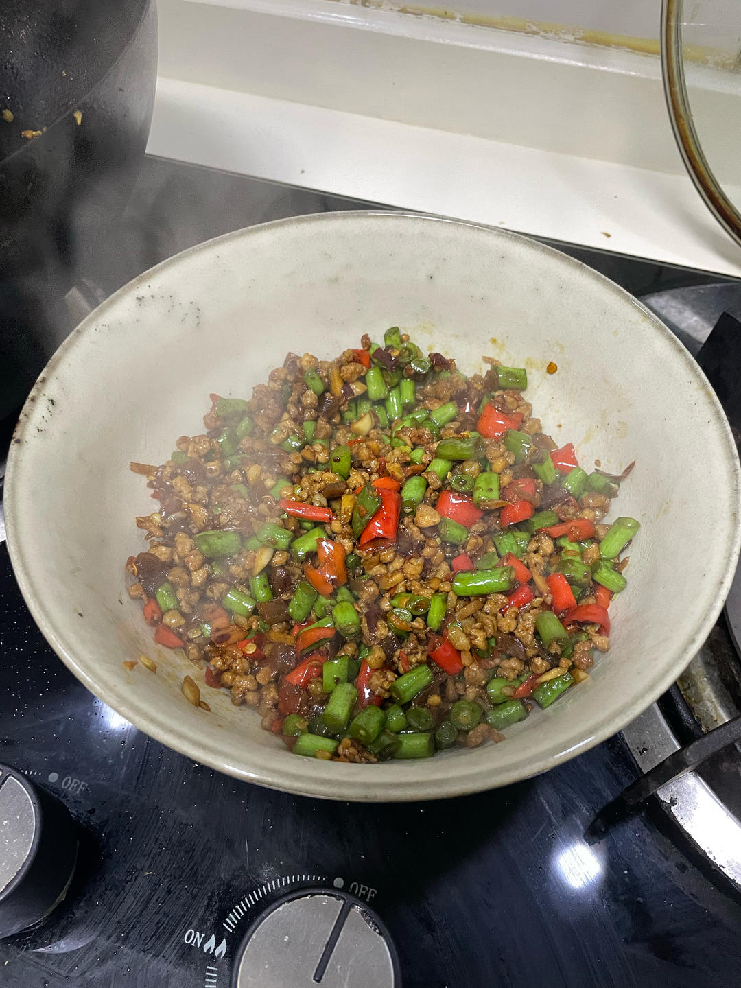 厨师长教你：“豆角炒肉末”的家常做法，非常下饭赶紧收藏