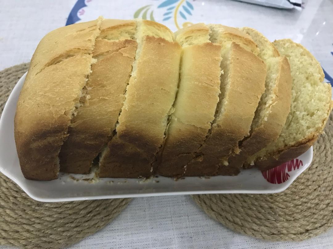用烤箱自己做面包--手工牛奶吐司面包