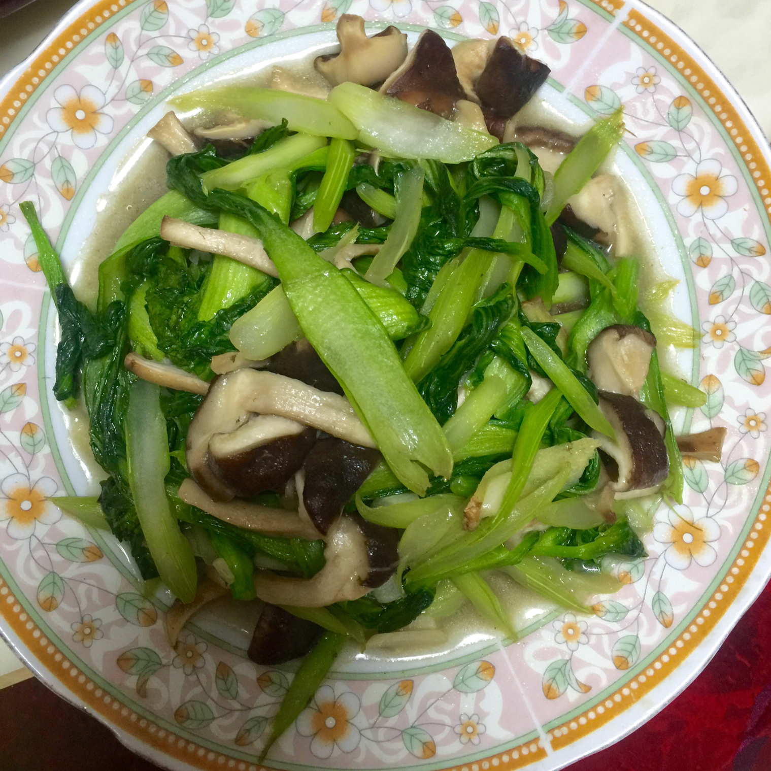 老丁的私房菜-香菇炒油菜