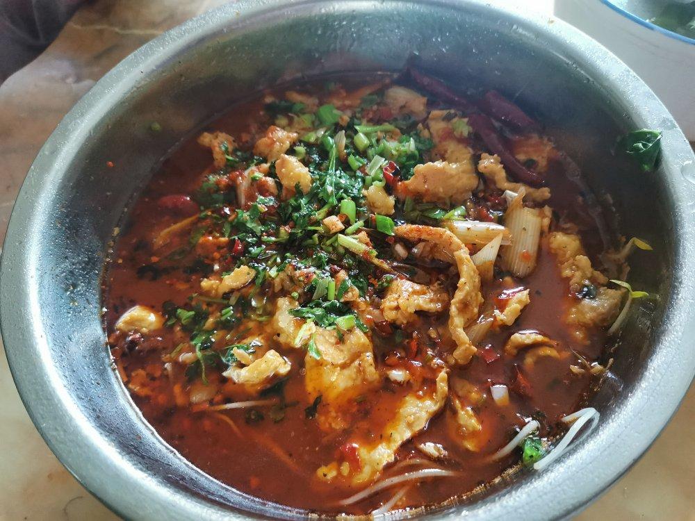 厨师长教你：“水煮肉片”的正宗做法，这味道真的很四川