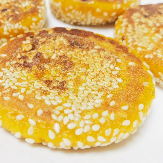 夏天把南瓜饼这样做，软糯香甜不油腻，孩子超爱吃！