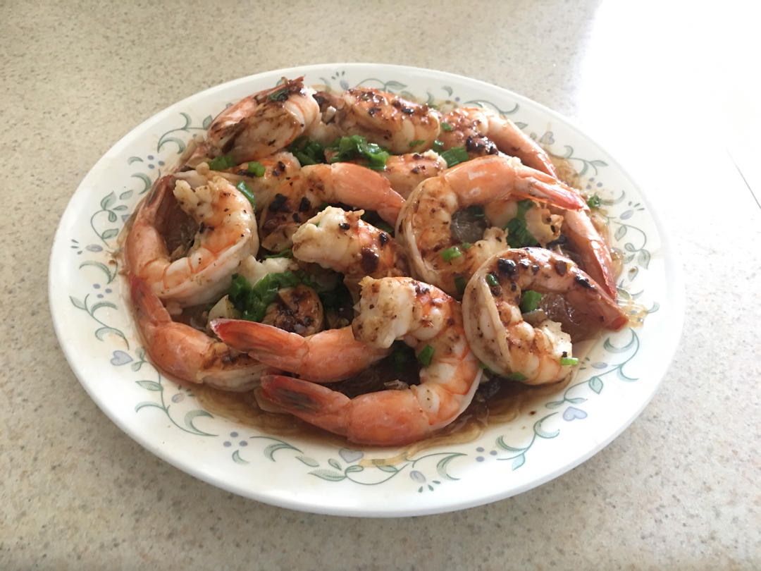 0失败的蒜茸酱粉丝蒸虾🦐🦐🦐（蒜茸酱衍生菜谱）