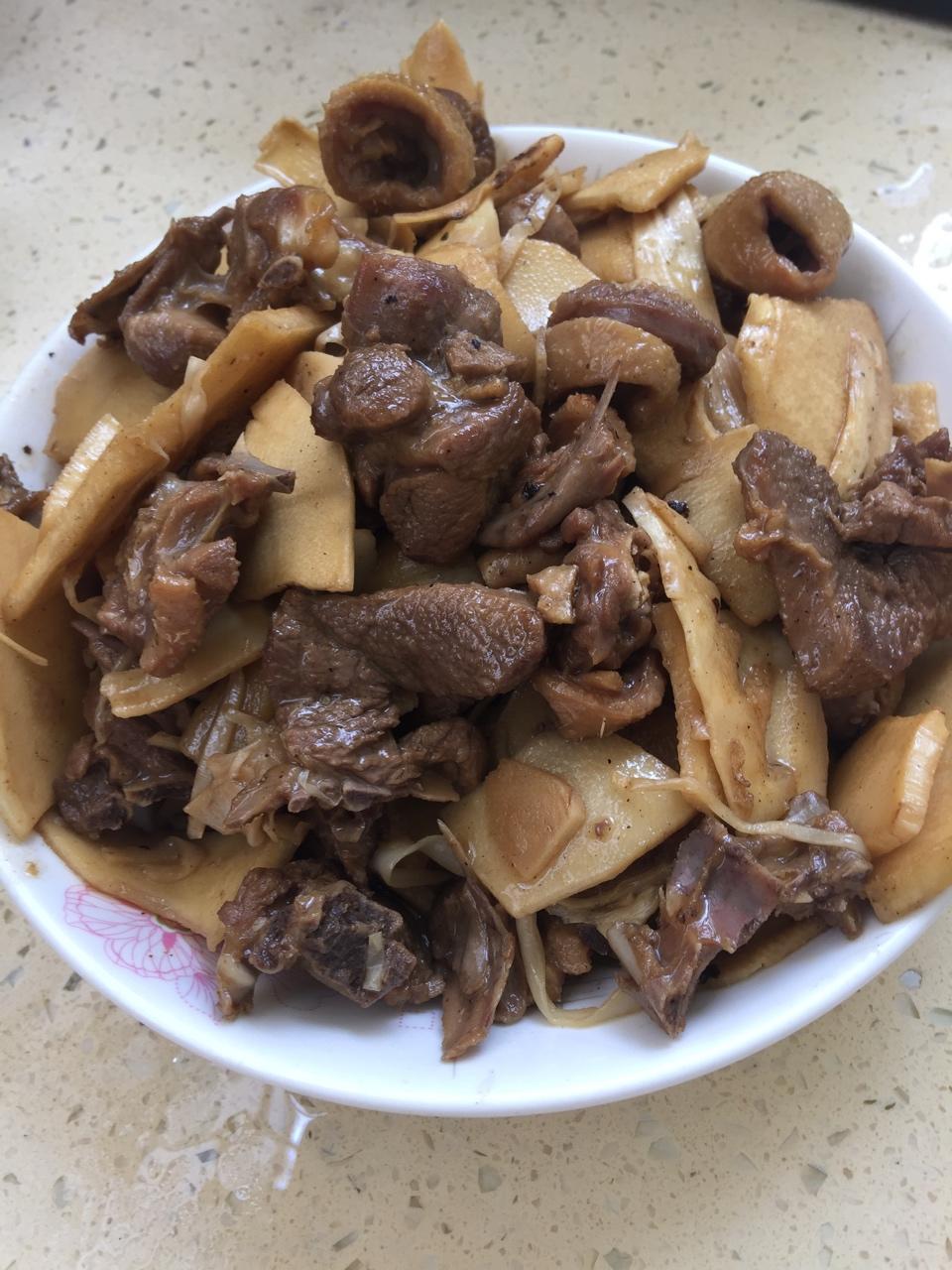 炒鸭肉