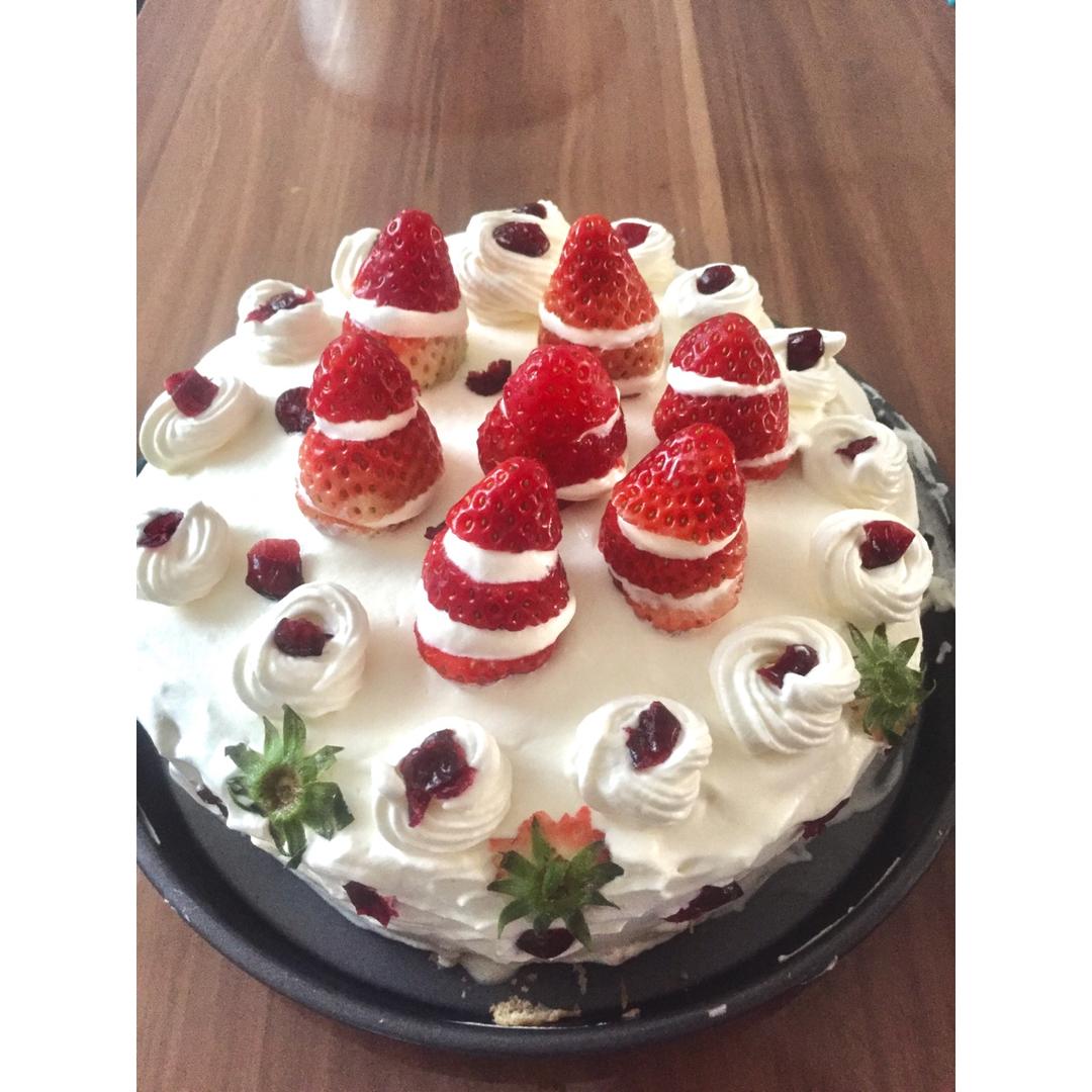 奶油水果装饰蛋糕