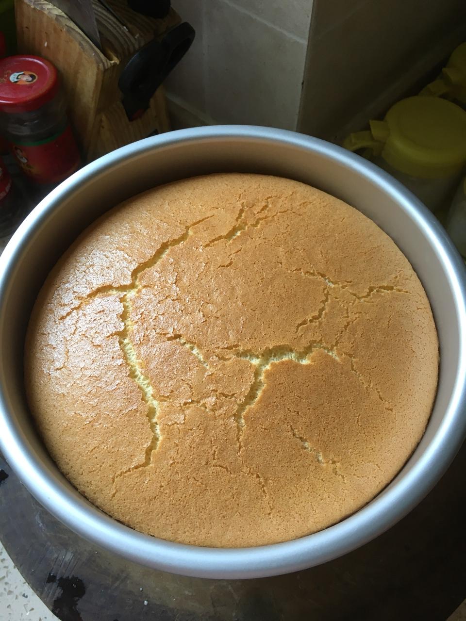 烤箱做蛋糕（戚风蛋糕的做法）