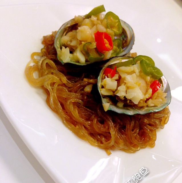 蒜蓉粉丝蒸鲍鱼