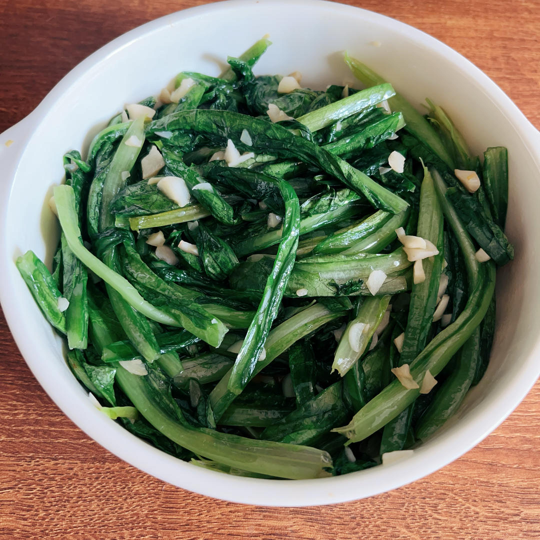 蒜蓉耗油清炒油麦菜，减脂快手菜，宝宝超爱，傻瓜步骤，屡试不爽，好吃且下饭，鲜香爽口！！