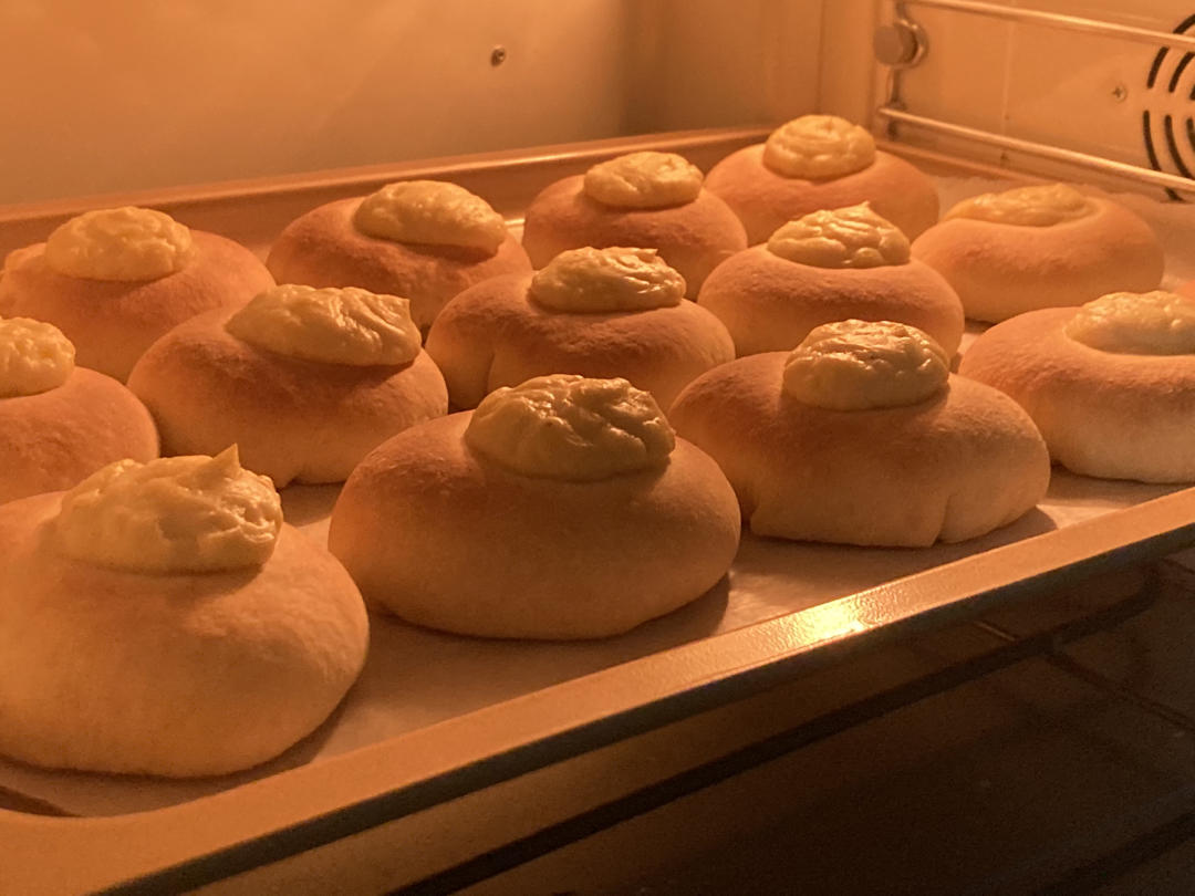 如云朵般☁️ 软白淡奶油餐包｜消耗淡奶油