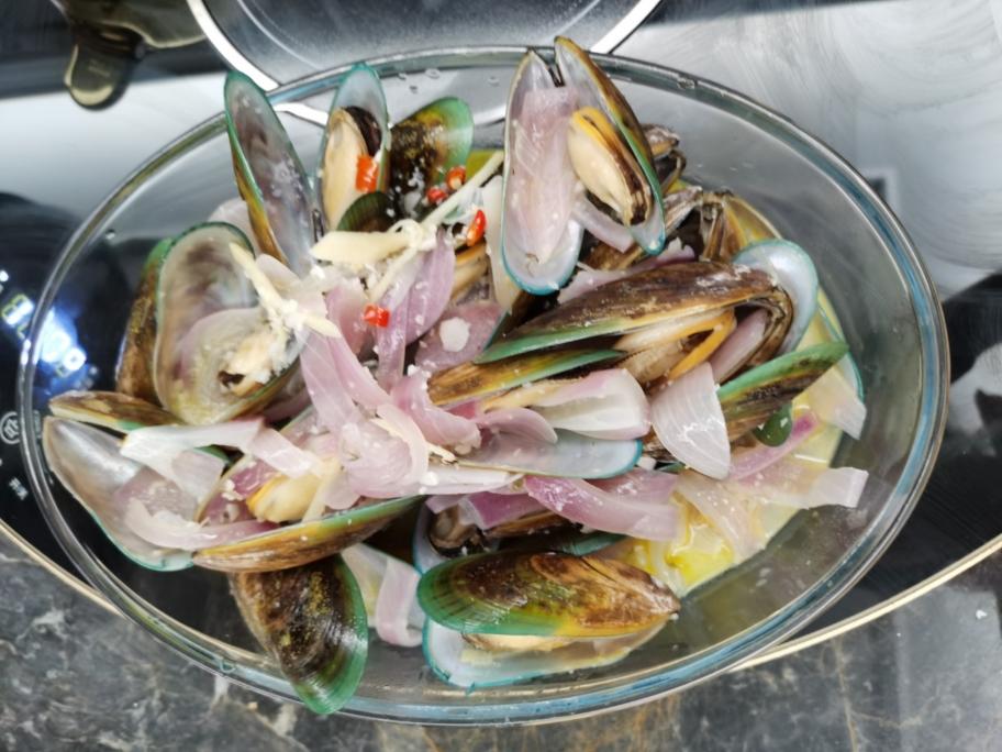 白葡萄酒焗新西兰青口贝的做法