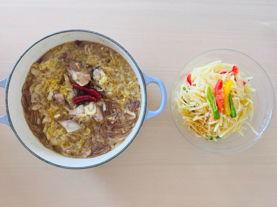 东北酸菜炖排骨