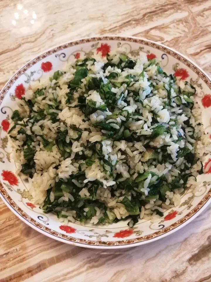 莴笋叶炒饭——小时候的味道