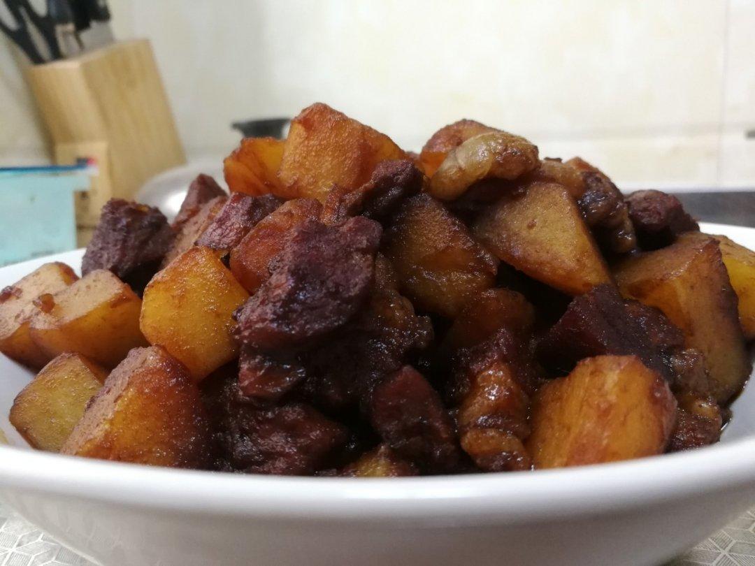 土豆烧牛腩