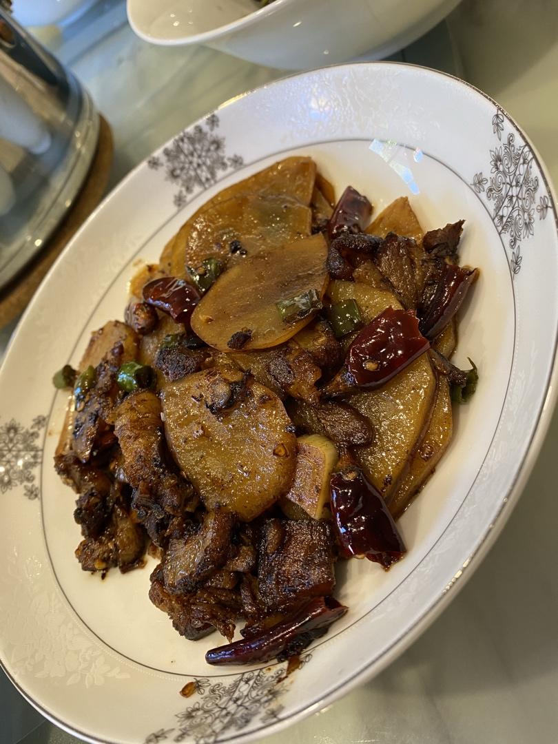 腊肉土豆片