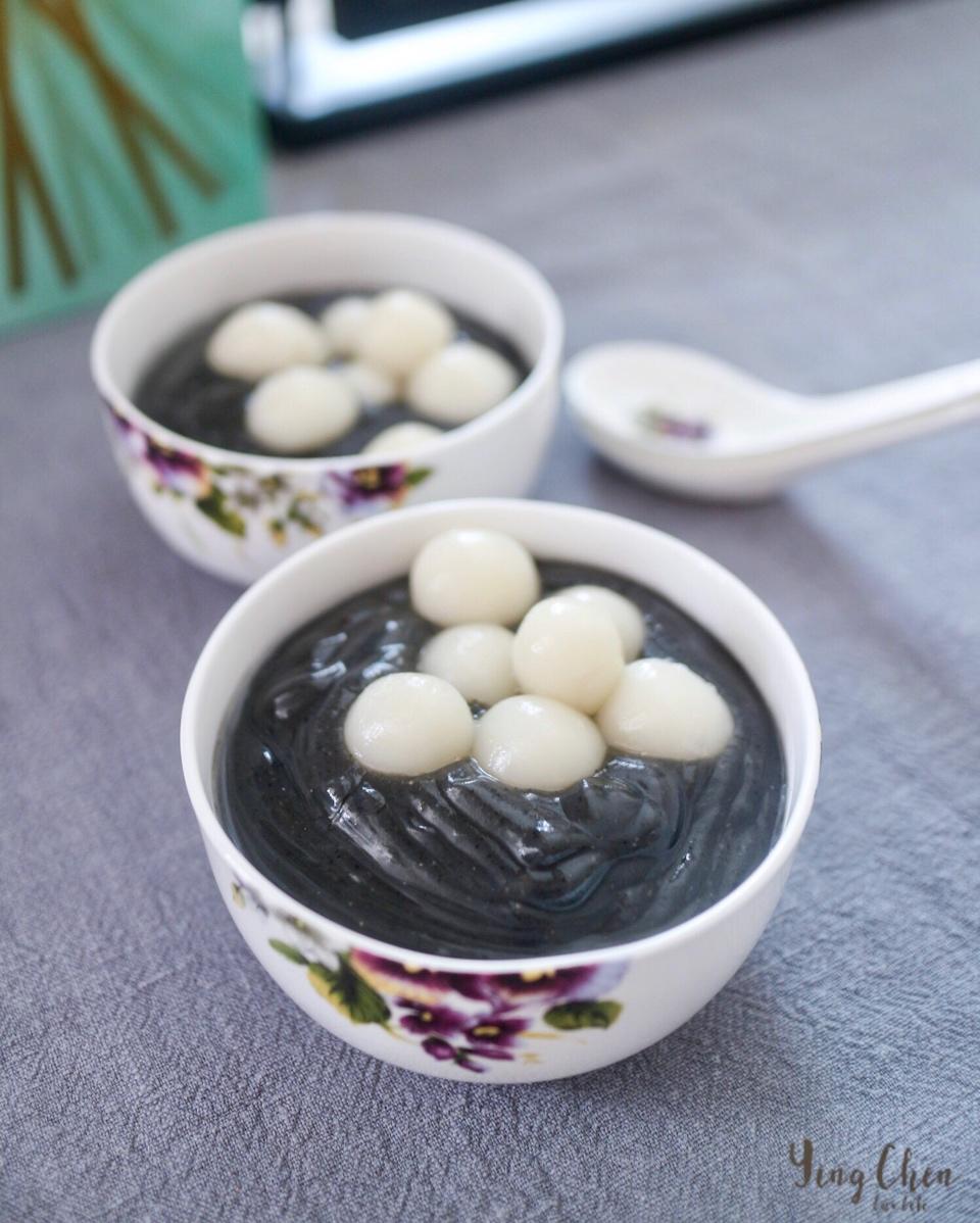 芝麻糊（配小汤圆）