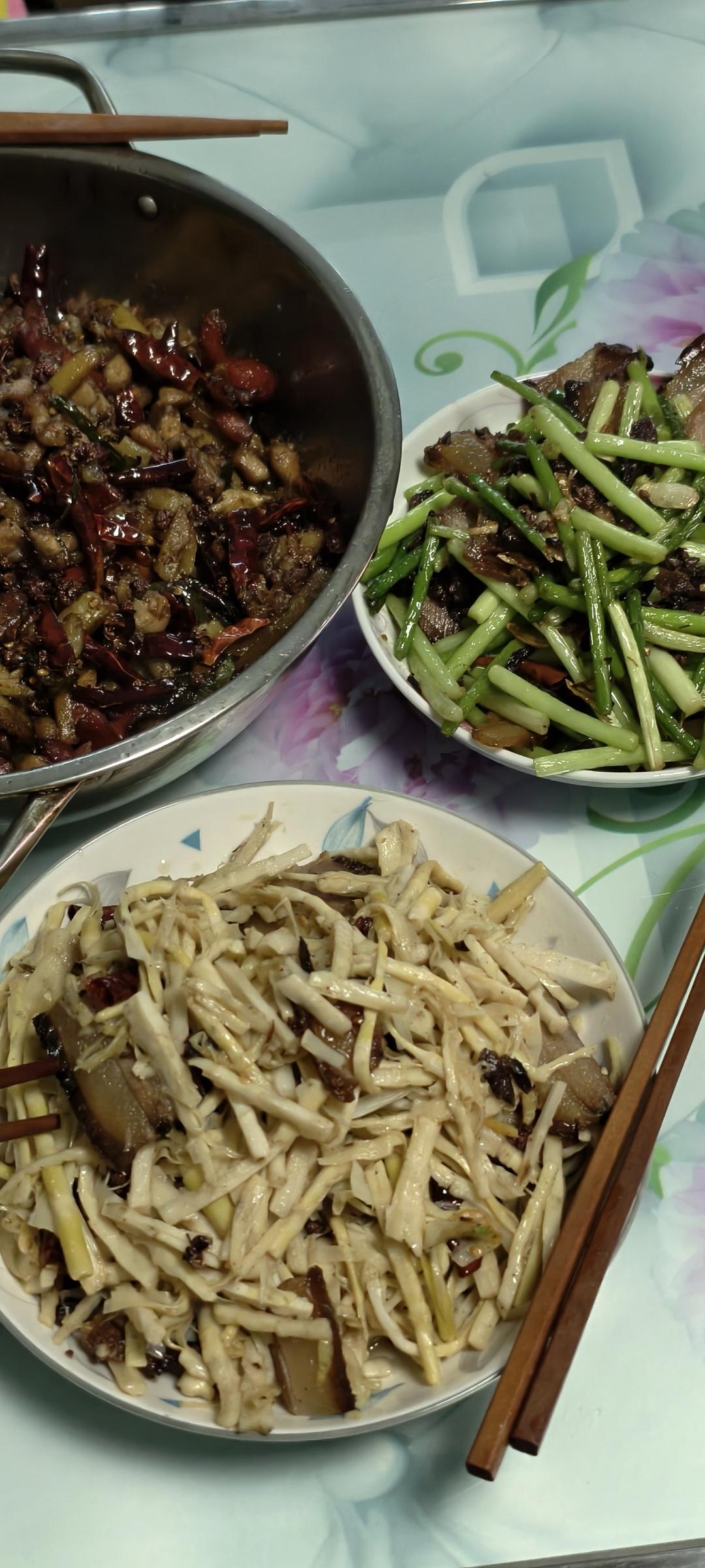 吃饱饱就开心心！