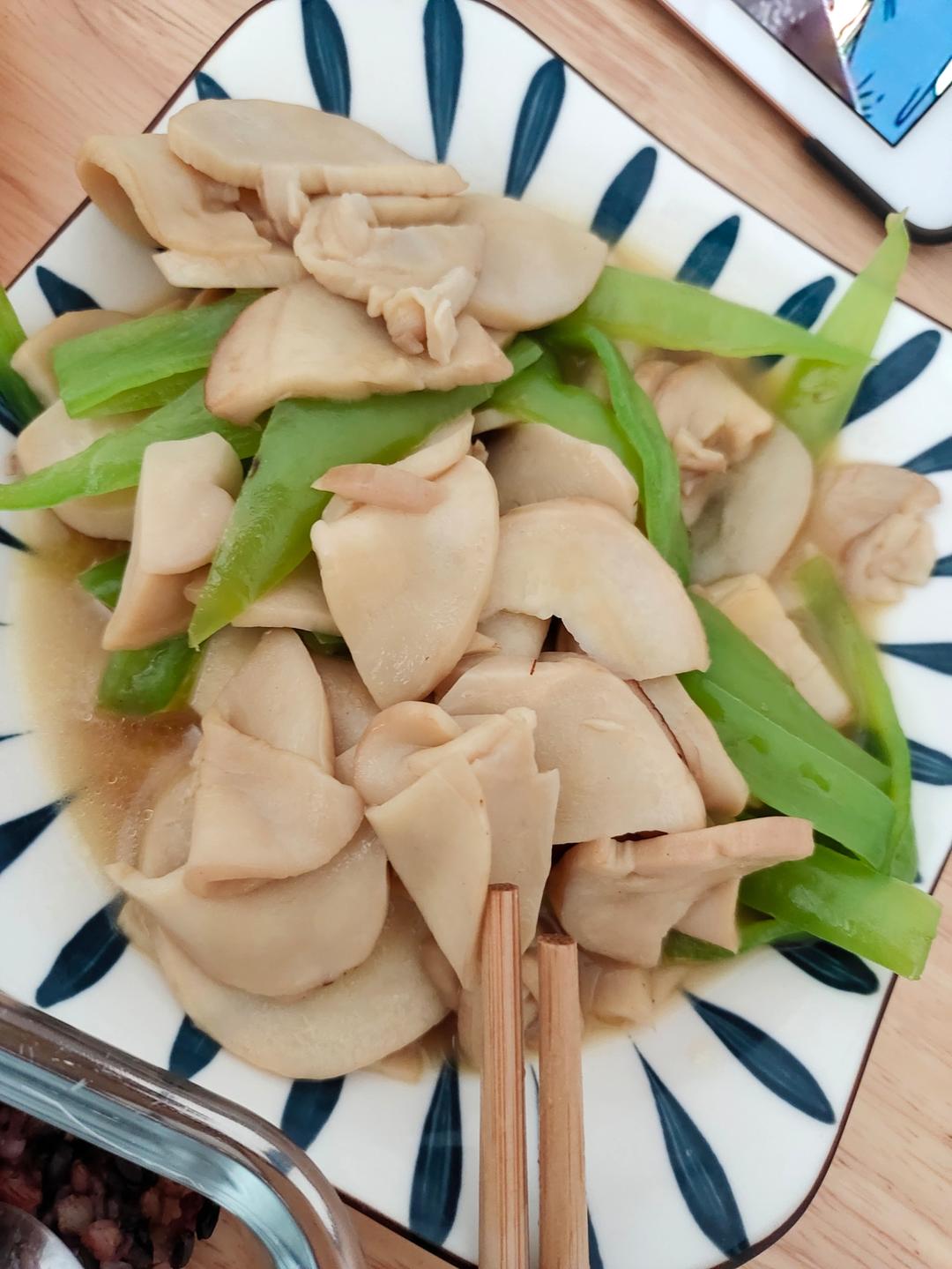 杏鲍菇炒青椒