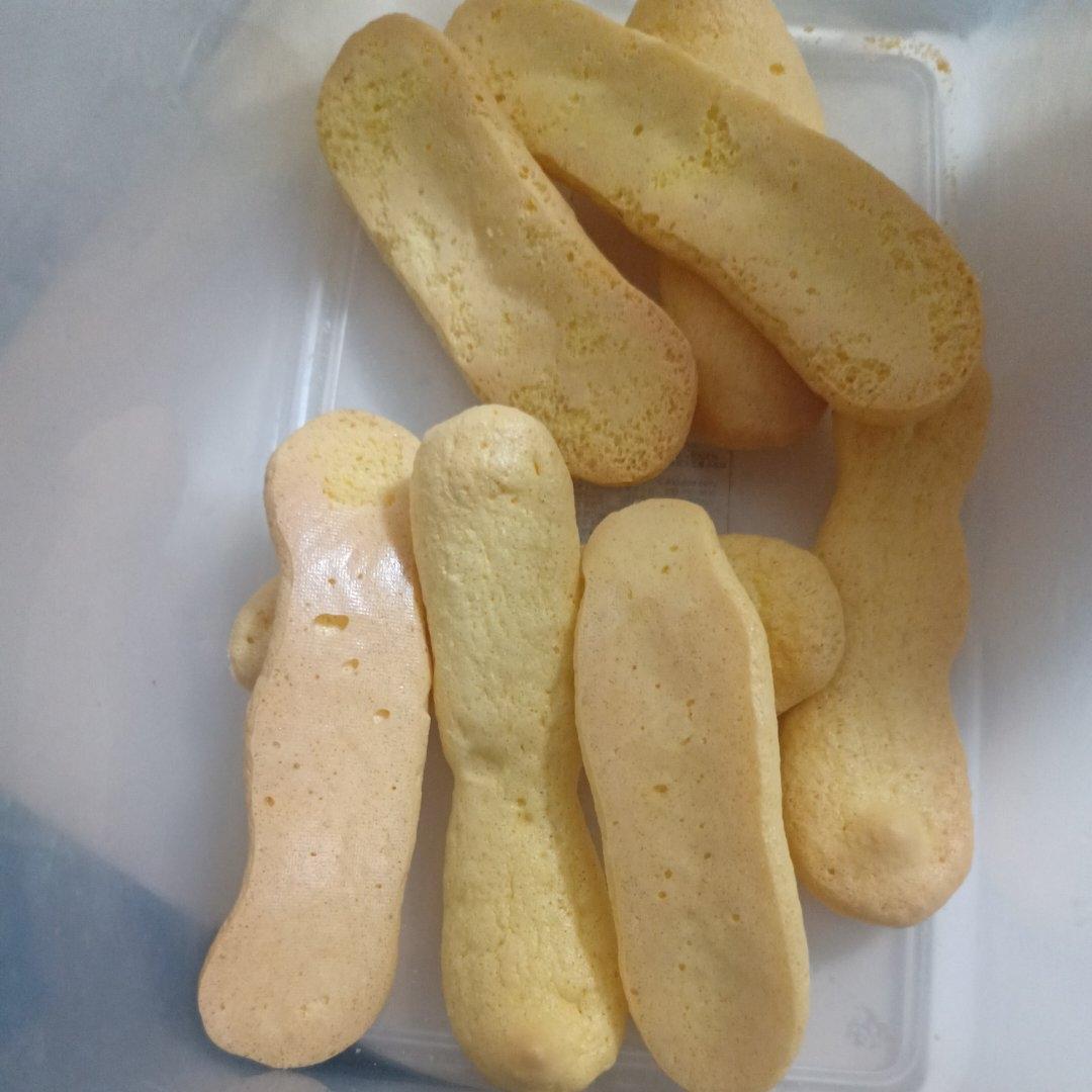 提拉米苏不可缺少的手指饼干，在家轻松复刻，酥脆松软，一次成功