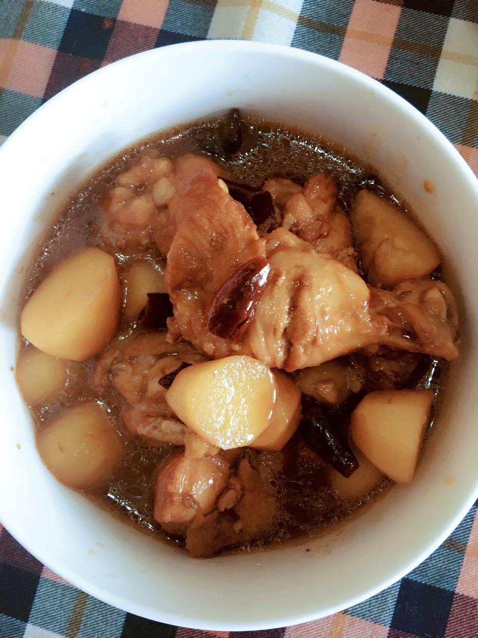 红烧土豆炖鸡腿