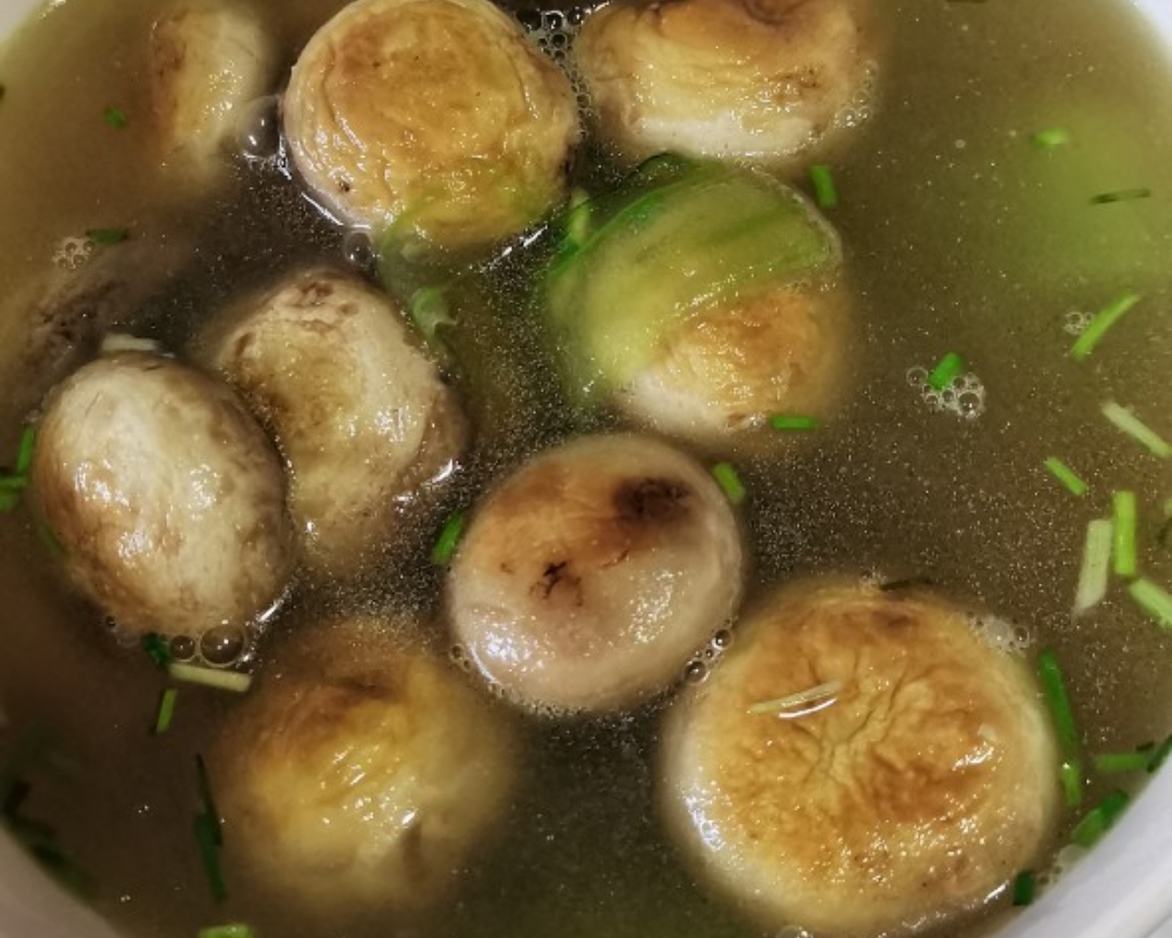 鲜鲜的黄瓜口蘑汤的做法