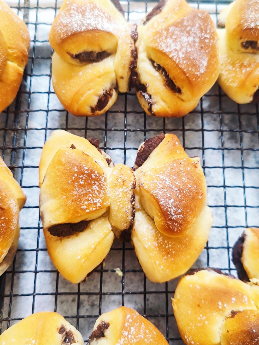 好吃又好看的蝴蝶结🎀豆沙面包