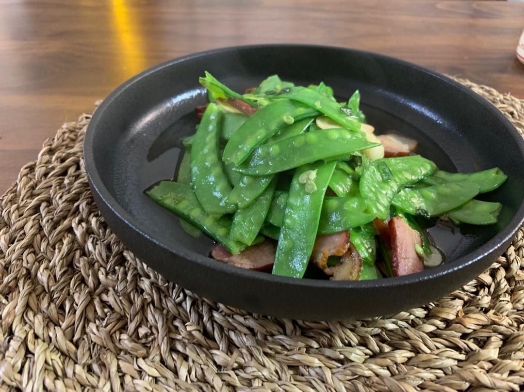 荷兰豆炒腊肉