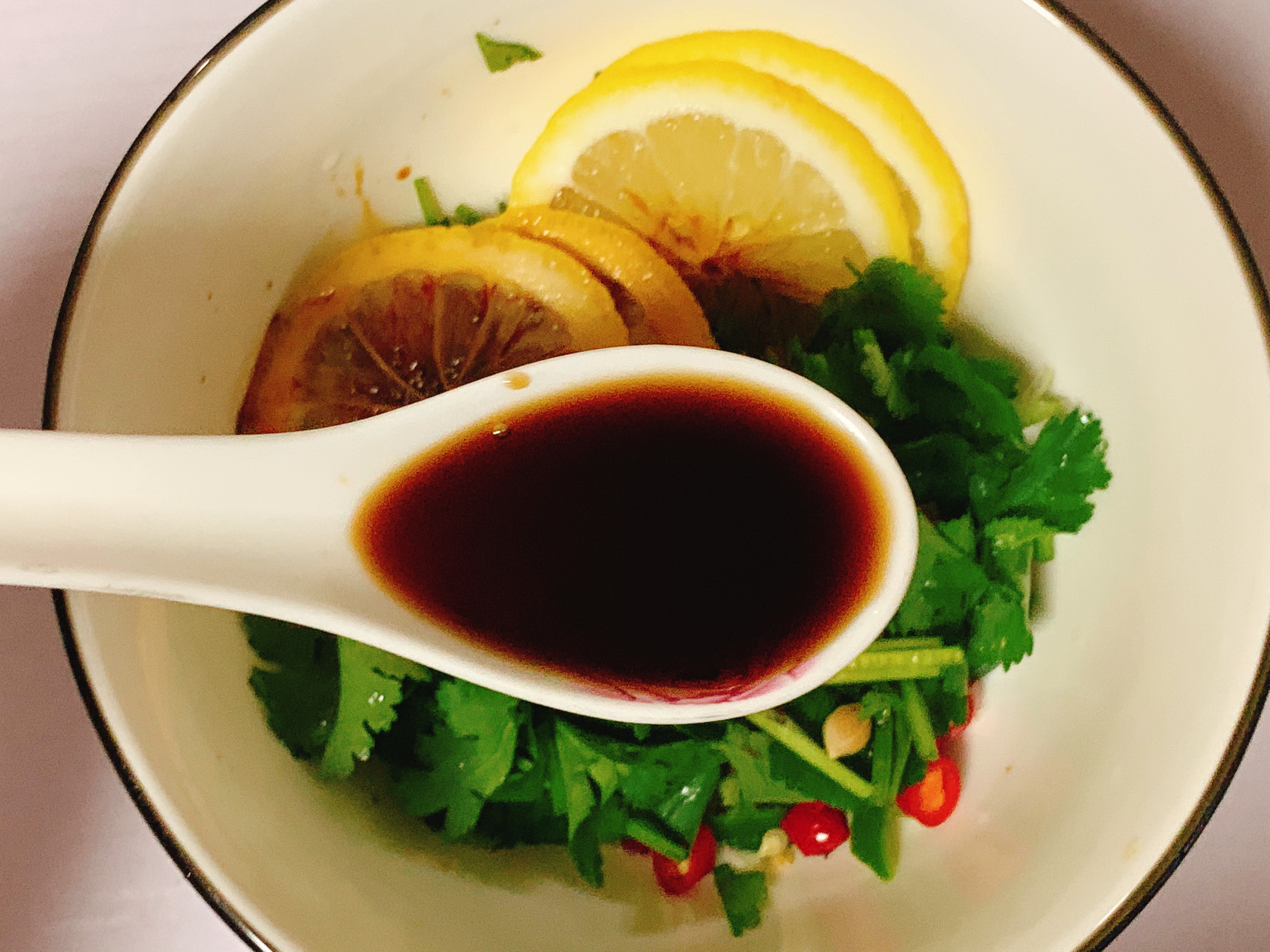 🌈清新又美味的泰式柠檬花甲❗️酸辣开胃的做法 步骤7